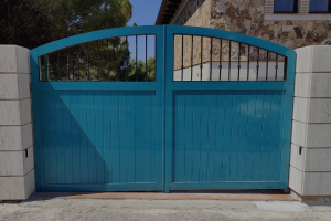 Destacado puertas batientes